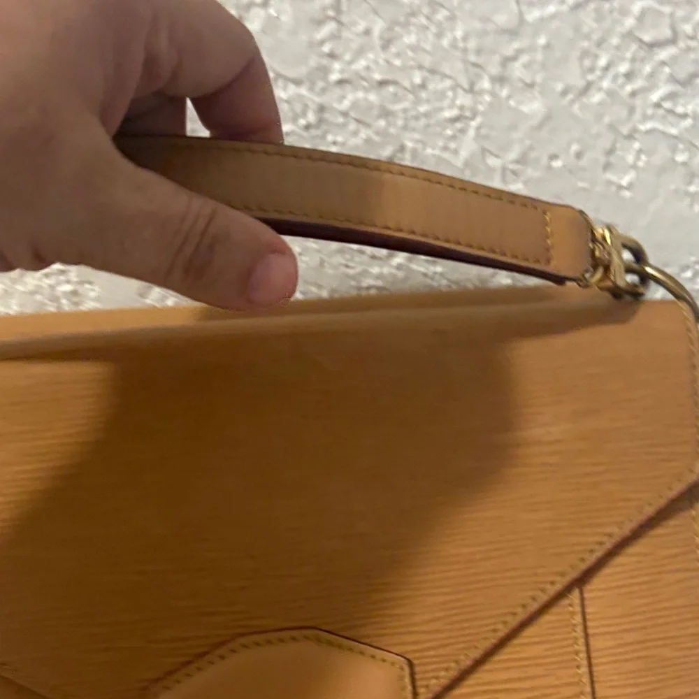 Vintage LV Epi leather - Picture 4 of 12